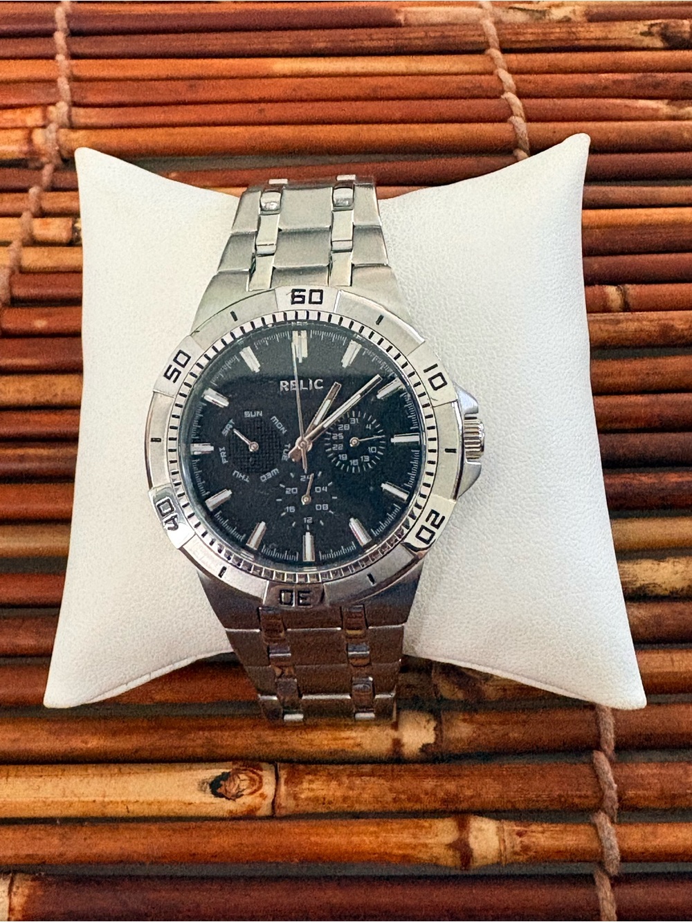 Relic Men's Silver Watch with Black Dial and Stainless Bracelet Needs Battery